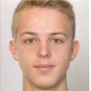 Futur étudiant en école de commerce et élève de terminale futur titulaire du Bac, je propose des cours de remise ou maintien à niveau dans les matières suivantes du CP à la 3è ; Français, Maths, Histoire/Géographie, Allemand et Anglais